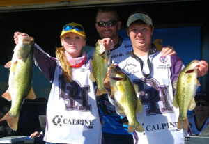 Brianna Tucker, Weigh-Master Randy Howell, and Mitchell Gowen 3rd Place – 2013 Alabama B.A.S.S. Nation High School Classic 