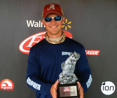 Ryan Salzman of Huntsville, Ala., won the April 18 Choo Choo Division event on Lake Guntersville with a massive 31-pound, 15-ounce limit to claim a $4,900 check. (FLW)
