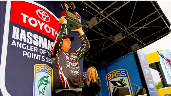 Gerald Swindle of Guntersville, Ala., wins the 2016 Toyota Bassmaster Angler of the Year at Mille Lacs Lake held out of Onamia, Minn., Sunday. Photo by James Overstreet/Bassmaster 